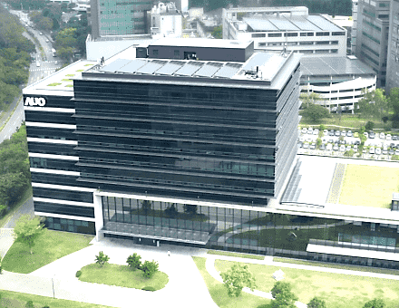 尊龙集团总部大楼通过碳中和查证